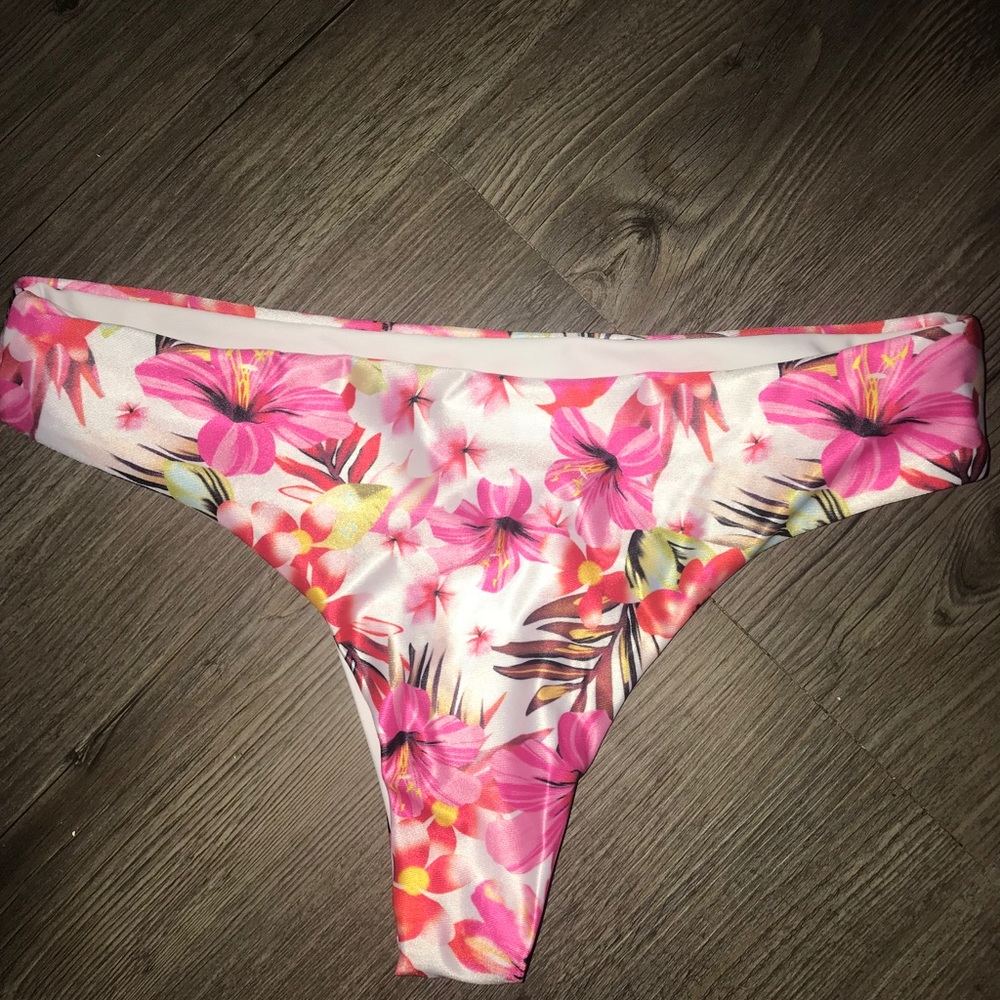 Bikini bottom - Picture 2 of 2